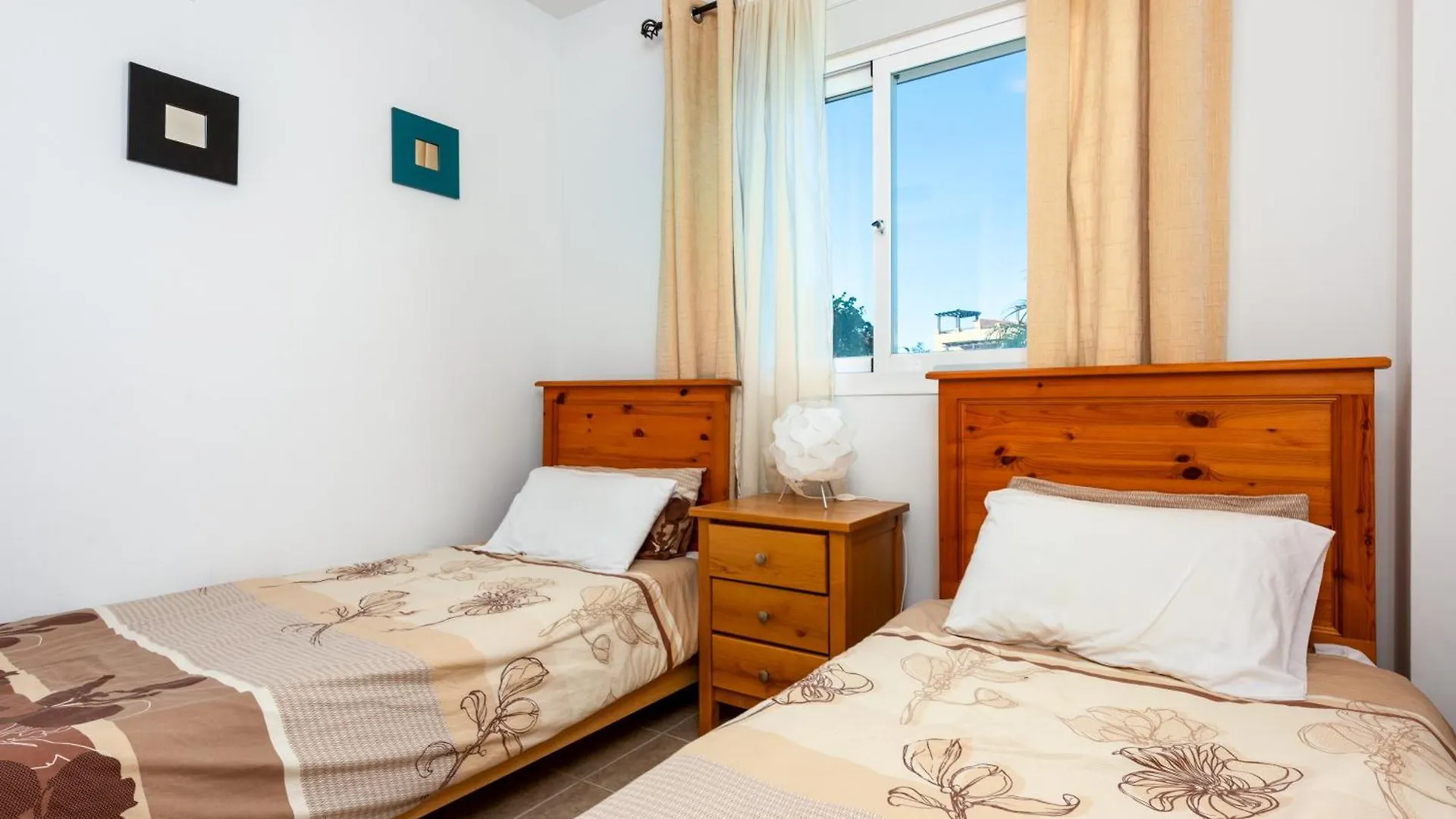 Casares Del Sol Yohannsanae Regione Lejlighed